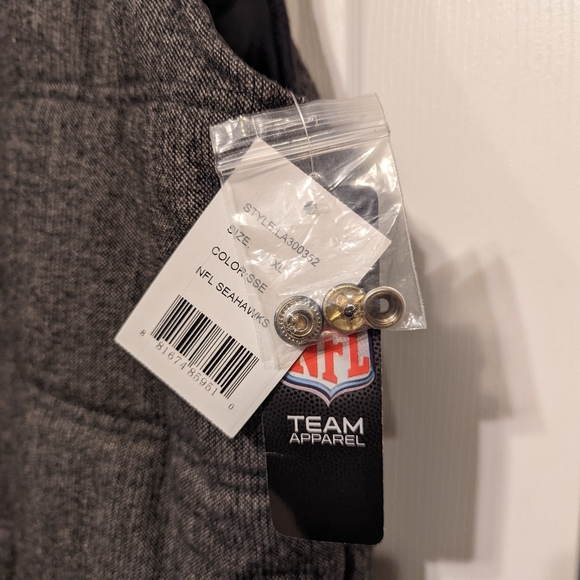 NFL TEAM SEATTLE SEAHAWKS VEST MENS SIZE XL - Picture 6 of 8